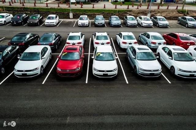 這個(gè)智能停車場，停取車只需3分鐘，基本都由機(jī)器人來完成！