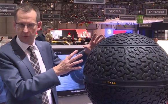 汽車新材料要聞榜|固特異展出AI球形輪胎，可直角停車