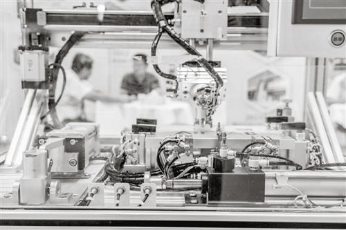 廣東工業(yè)機(jī)器人進(jìn)化論：從解放雙手到才智大腦