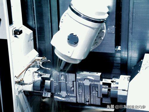 日本微成型技能：用0.02mm的鋼絲和0.03mm的立銑刀，打造精細模具