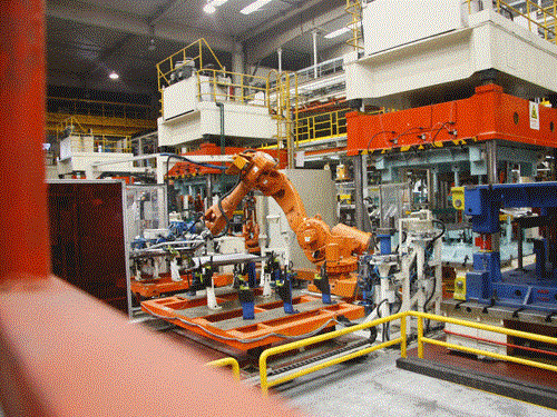 淺談工業(yè)機(jī)器人在自動化控制領(lǐng)域的應(yīng)用