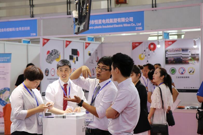 站在汽車業(yè)下一個黃金十年的起點(diǎn)