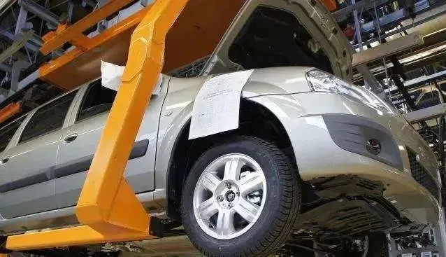 全面停產(chǎn)！配件嚴(yán)重短缺！最大汽車制造廠停產(chǎn)……