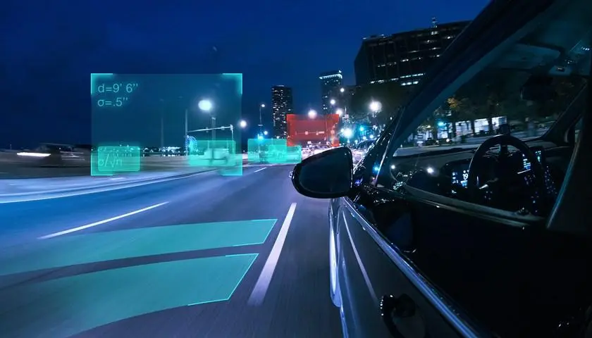 智能網(wǎng)聯(lián)汽車發(fā)展凸顯三大痛點(diǎn)，全國(guó)兩會(huì)代表委員多維建言獻(xiàn)策